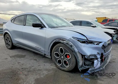 2022 Ford Mustang Mach-E Gt z USA, uszkodzony, nr VIN 3FMTK4SE5NMA20266